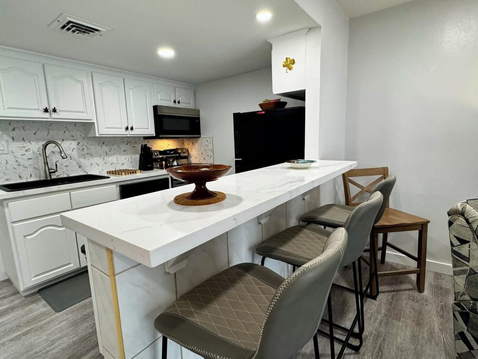 Breakfast Bar