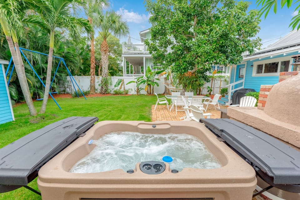 Blue House Backyard Spa