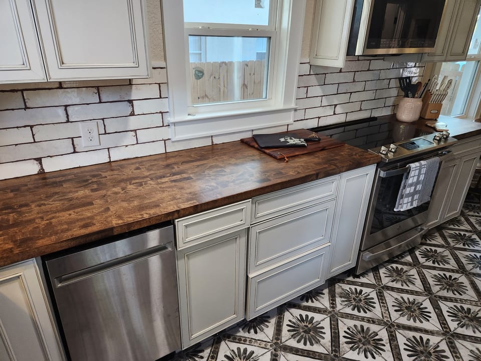 Electric smooth top range and dishwasher