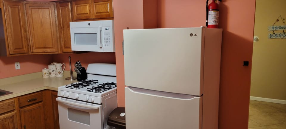 Unit 1 Full Kitchen 
