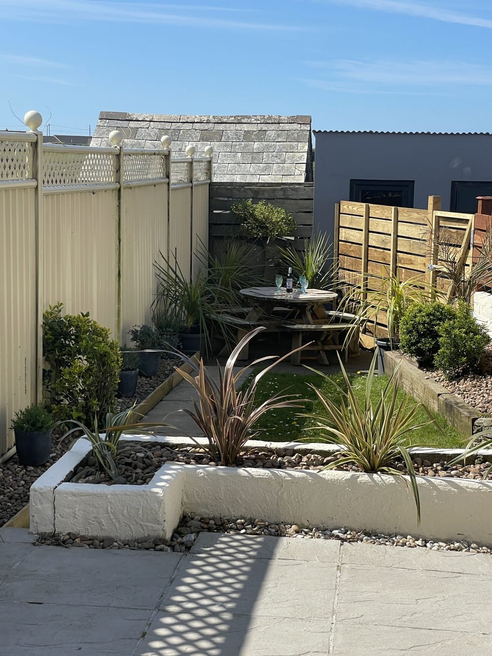 Rear garden, patio and picnic table