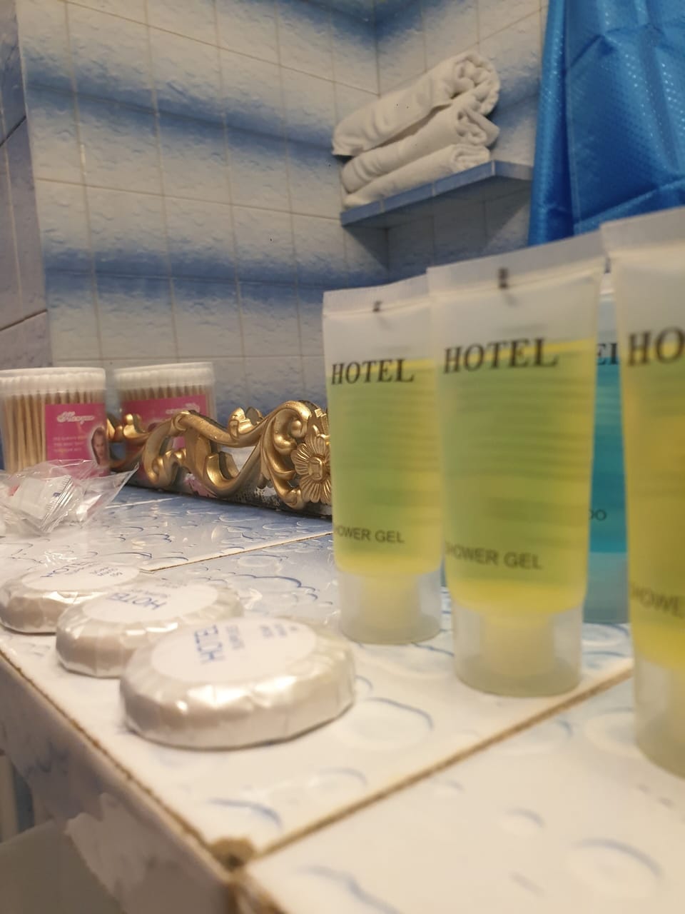 Bathroom amenities