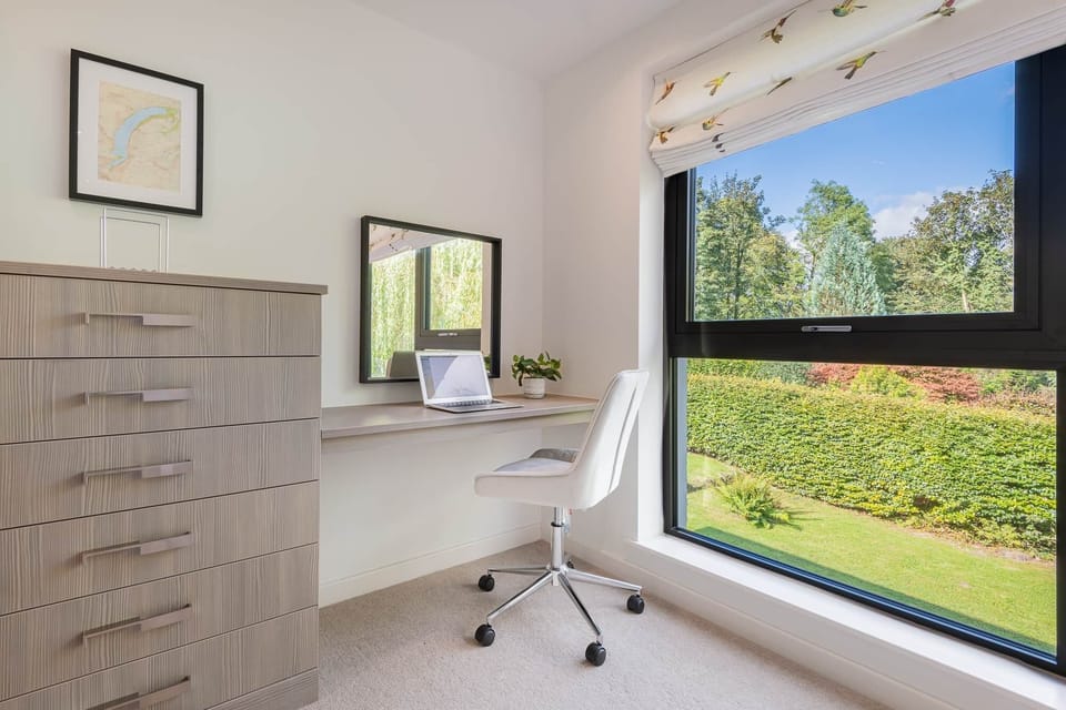 Dressing table/work area