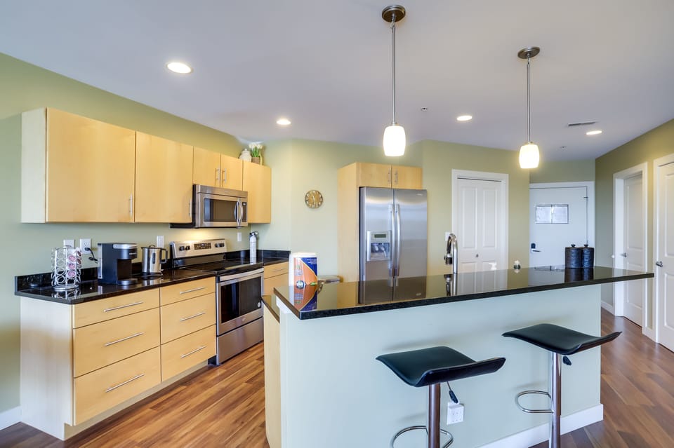 1,418 Sq Ft | Fully Equipped Kitchen | Cooking Basics