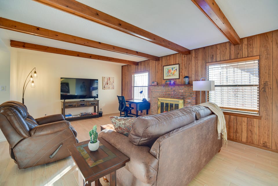 Albuquerque Vacation Rental | 2BR | 2BA | 1,500 Sq Ft | 1 Step to Enter