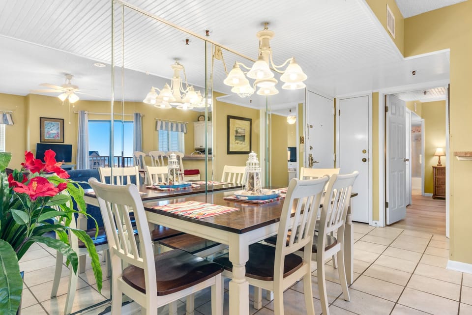 Dining Table and 6 Chairs