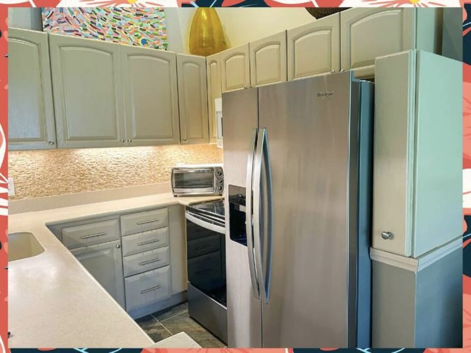Kitchen has all the conveniences.
Coffee maker, blender, smoothie, etc