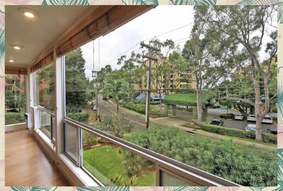 Great street view of the beach road!  