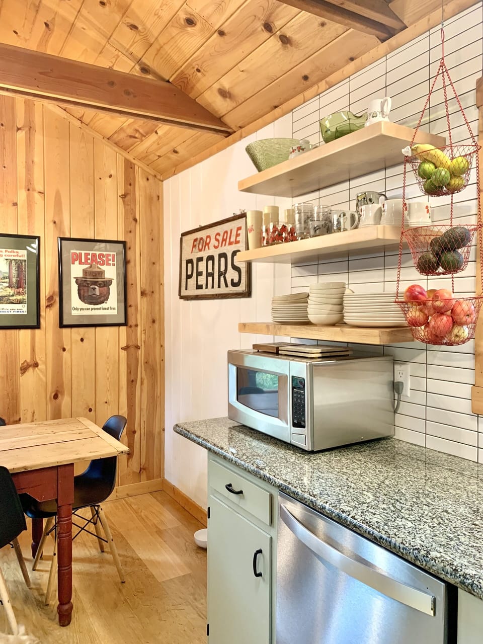 Full kitchen with anything you need to prepare a gourmet meal. 