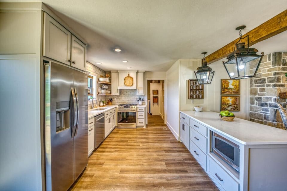 Fully Stocked Kitchen main level