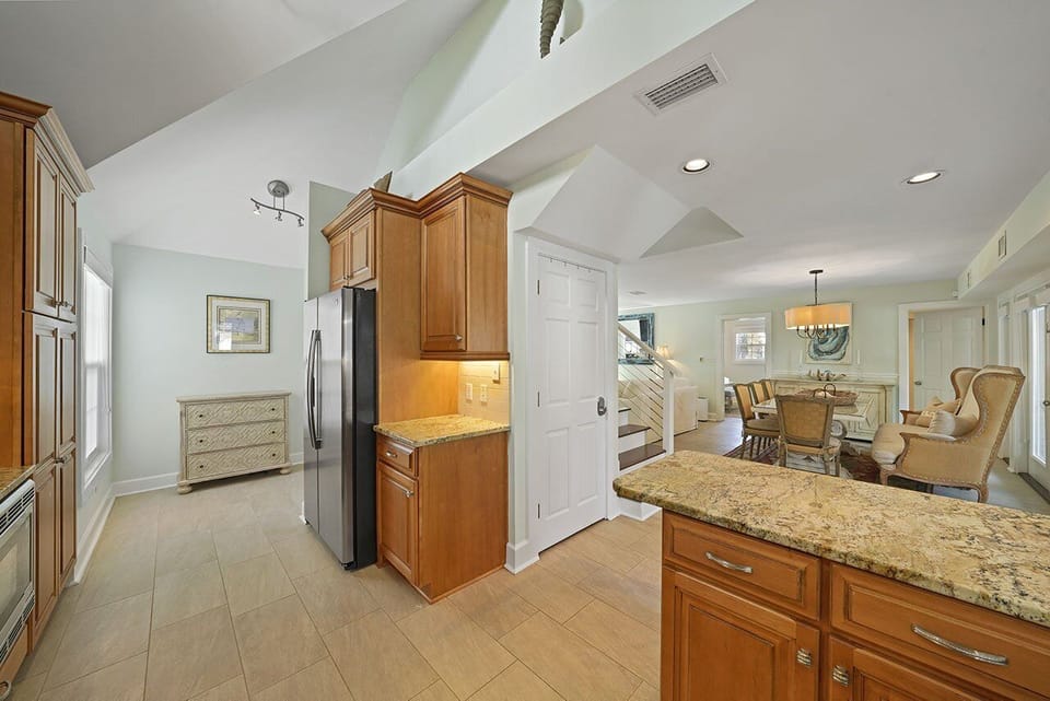 Palm Oasis - Miramar Beach - Kitchen