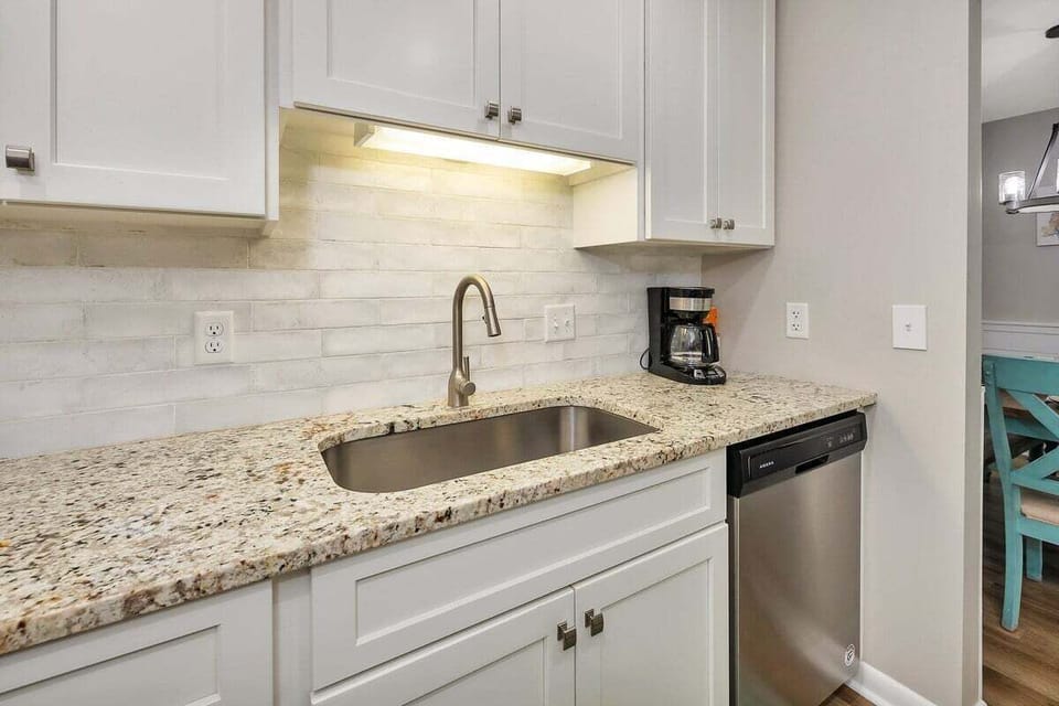 Ocean Walk Q7 - Kitchen Area with New Tile Backsplash