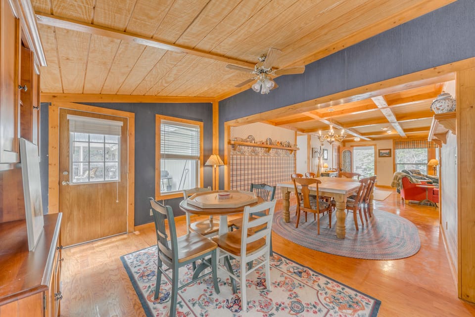 Cloudcroft Vacation Rental | 4BR | 3BA | Steps to Enter | 2,862 Sq Ft