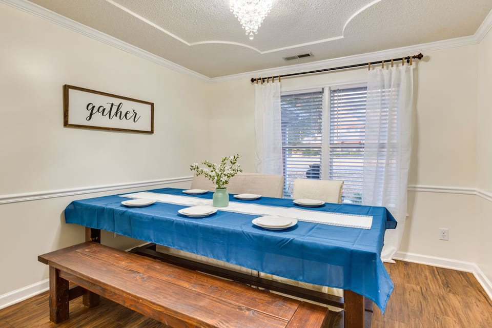 Dining Room | Dishware & Flatware Provided