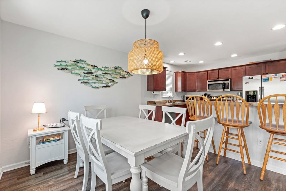 CLP113: Aqua Adventure | Mid Level Dining Area