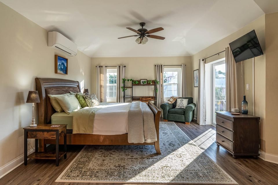 King size bed