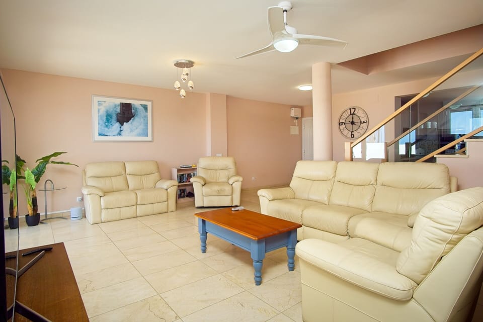 Very comfortable living area