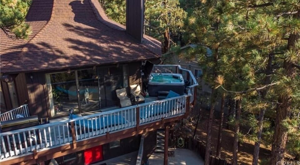 Our wrap around balcony with jacuzzi!