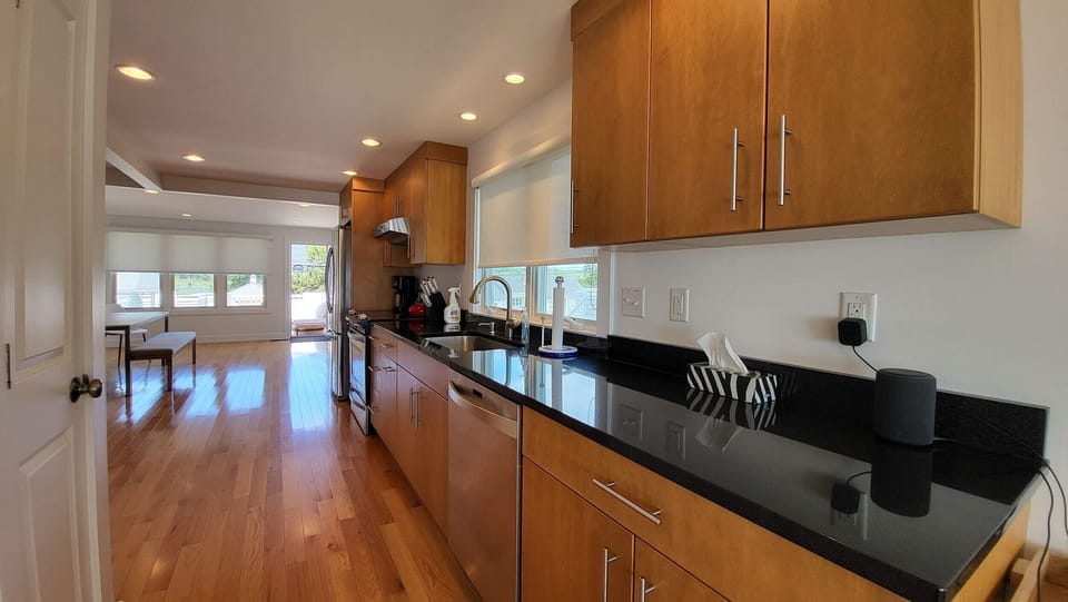 Beautifully updated kitchen