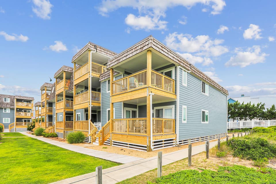 Group,Duck Blind Villas Back Elevation,Customer Provided
