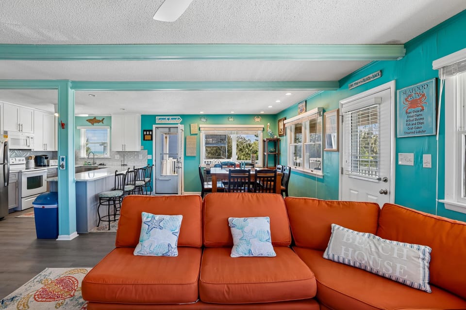 Group,Living Room,Customer Provided