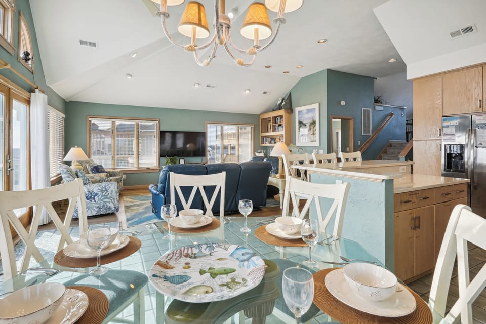 Main Level,Dining Area,