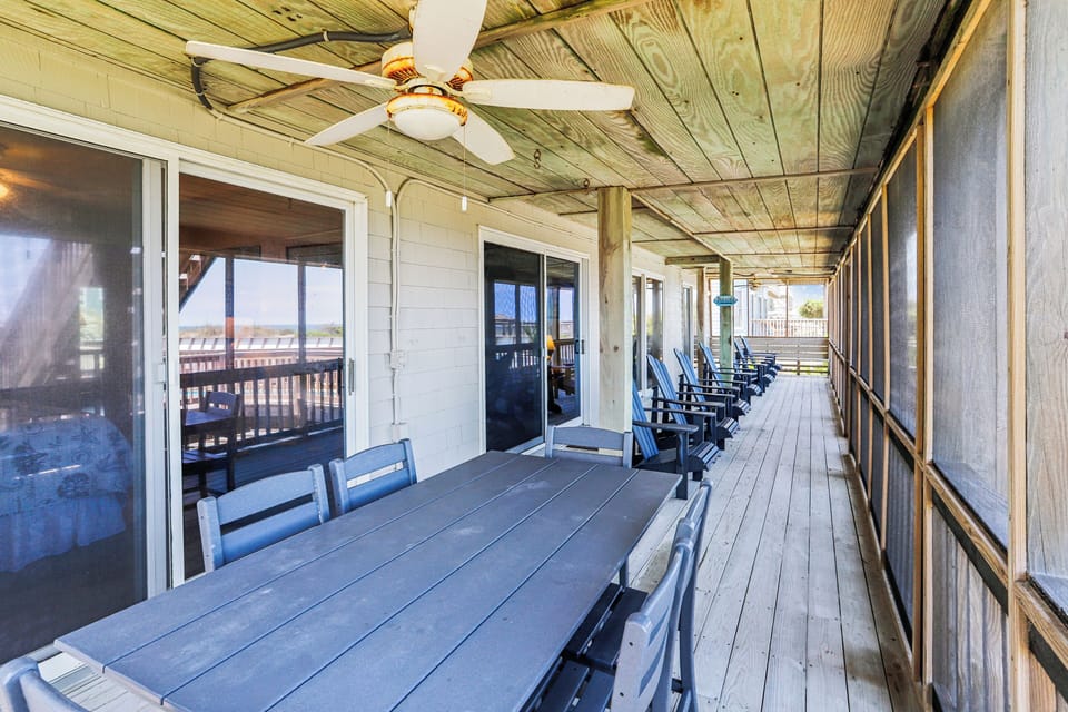 Entry Level,Screened Deck,