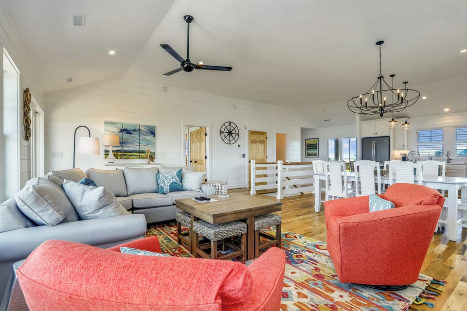 Main Level,Living Area,