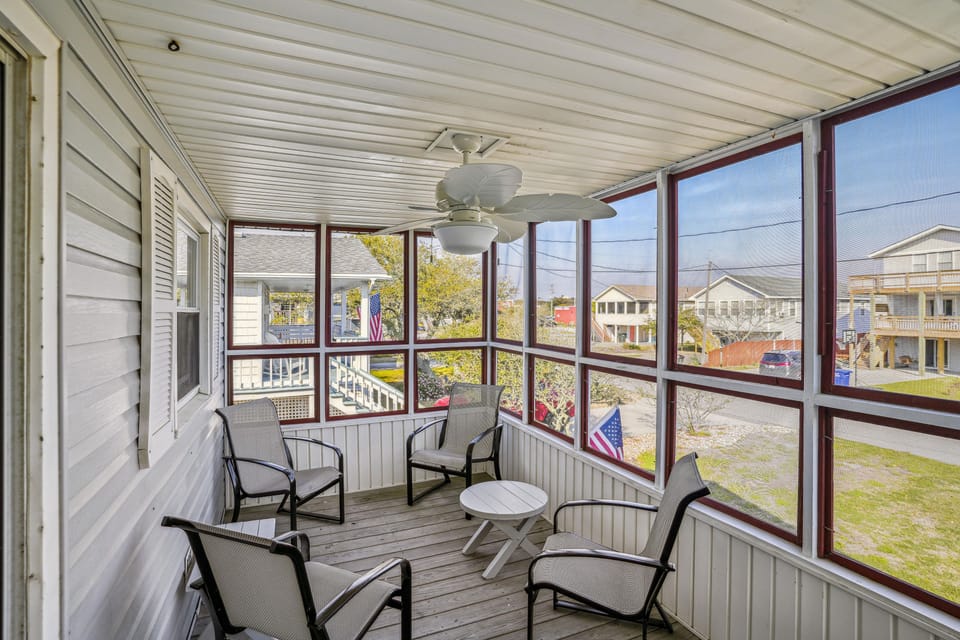 Group,Screened Porch,