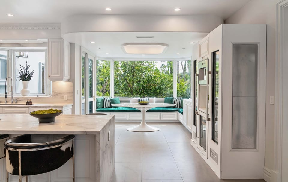 Villa Javu by LuxJB: LA's finest vacation villas & mansion rentals by owners.
