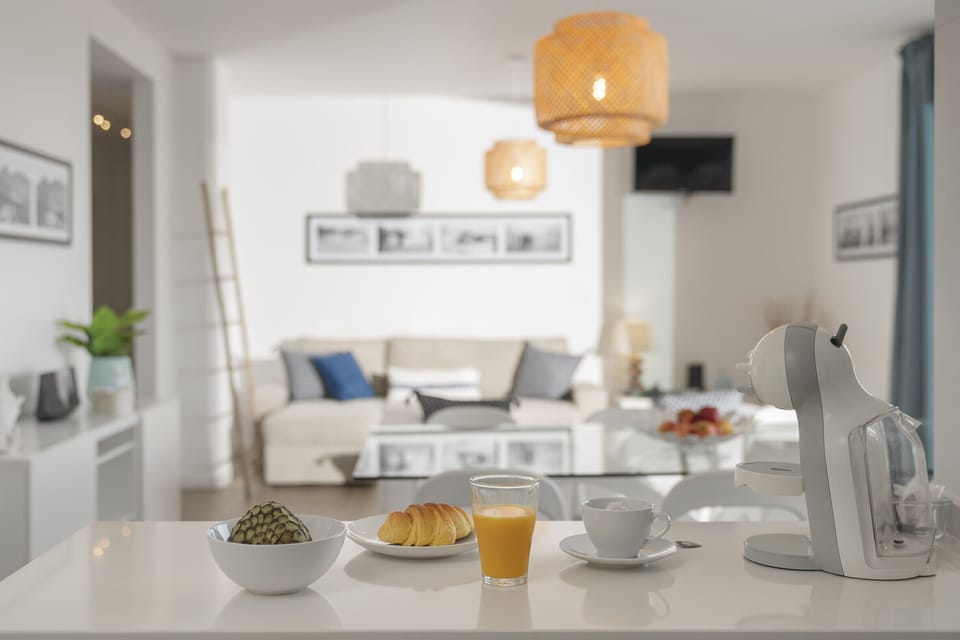 kitchen , dining area and livingroom