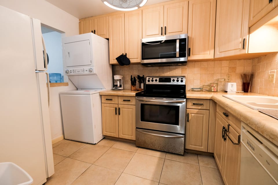 fully equipt kitchen