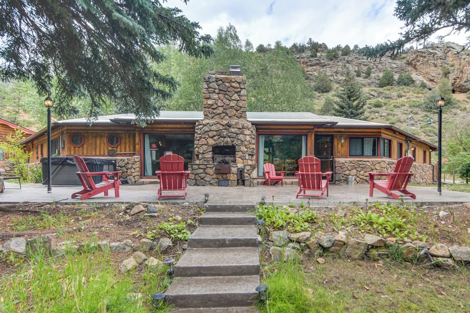 Idaho Springs Vacation Rental | 3BR | 3.5BA | 1 Step Required | 1,891 Sq Ft