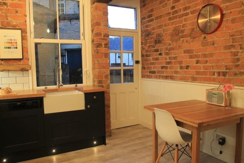 Dining space in the kitchen with extendable table