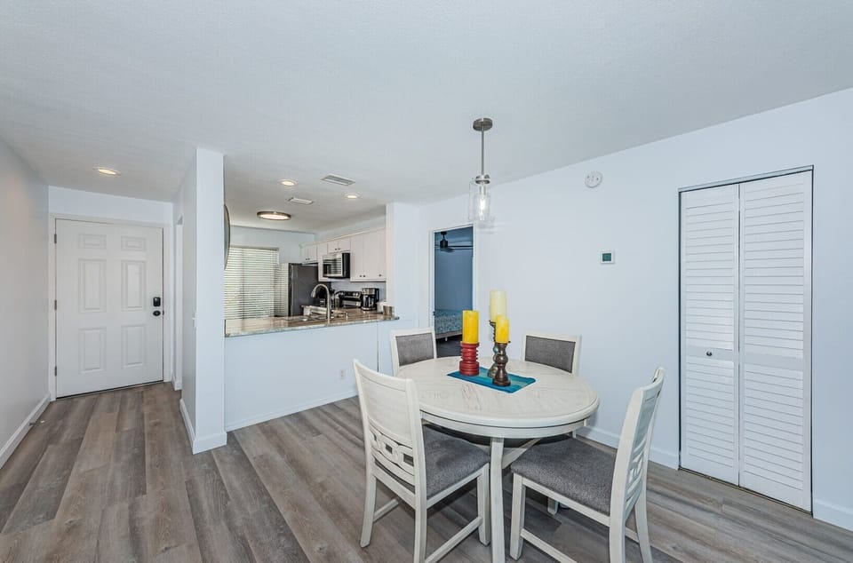 web-or-mls-Dining Room 2-2