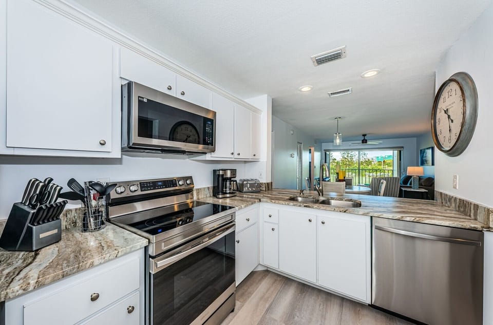 web-or-mls-Kitchen 2-3