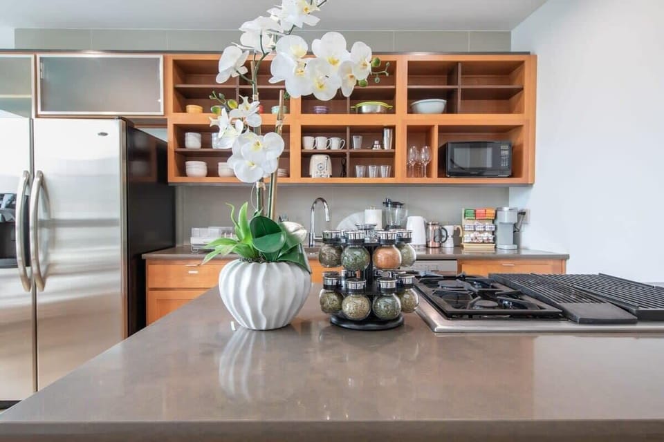 Chef! This well equipped kitchen is for you