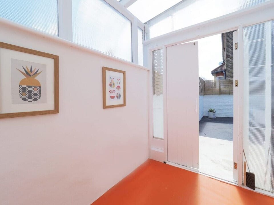 Herbert Road, Ramsgate - Host & Stay