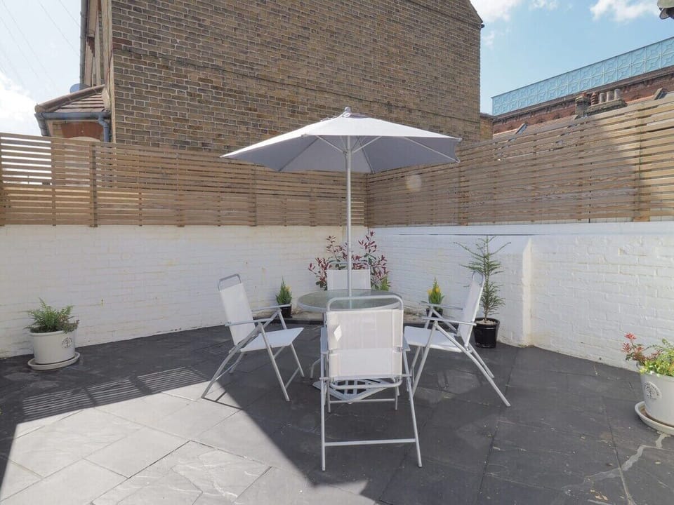 Herbert Road, Ramsgate - Host & Stay