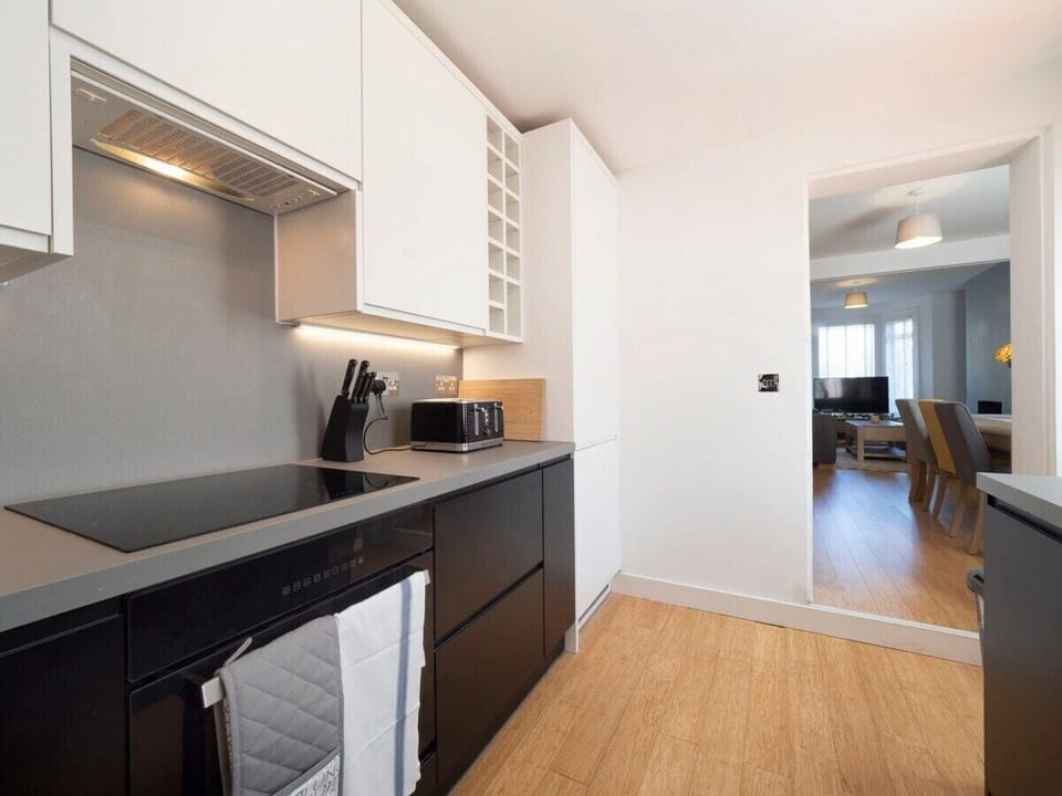 Herbert Road, Ramsgate - Host & Stay