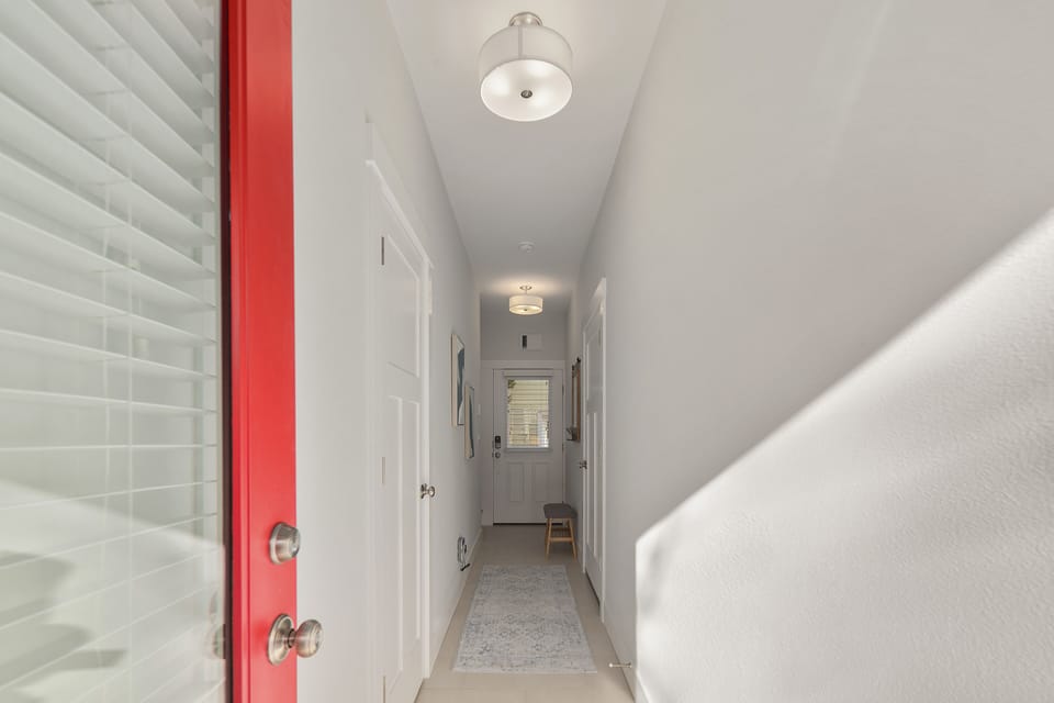 Entry on lower level