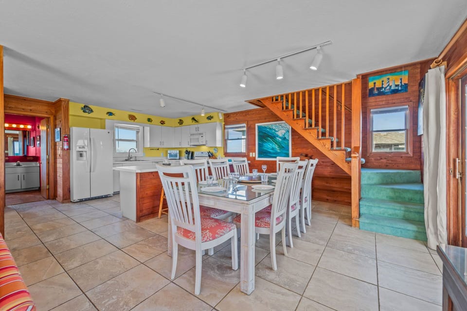 04-Surf or Sound Realty - 1171 - The Lazy Whale - Dining Area -1