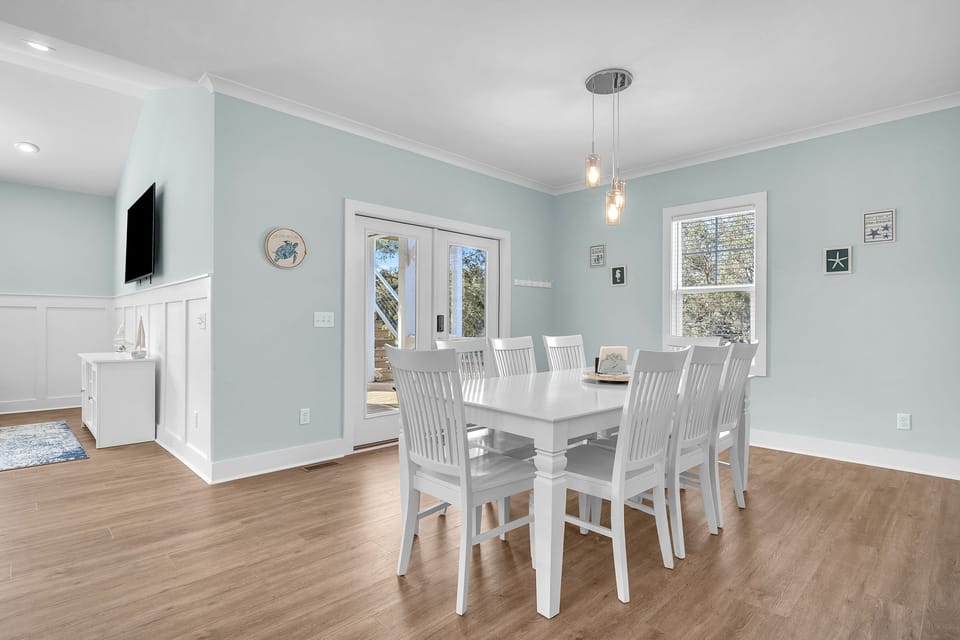 Dining Area - 1st Level West