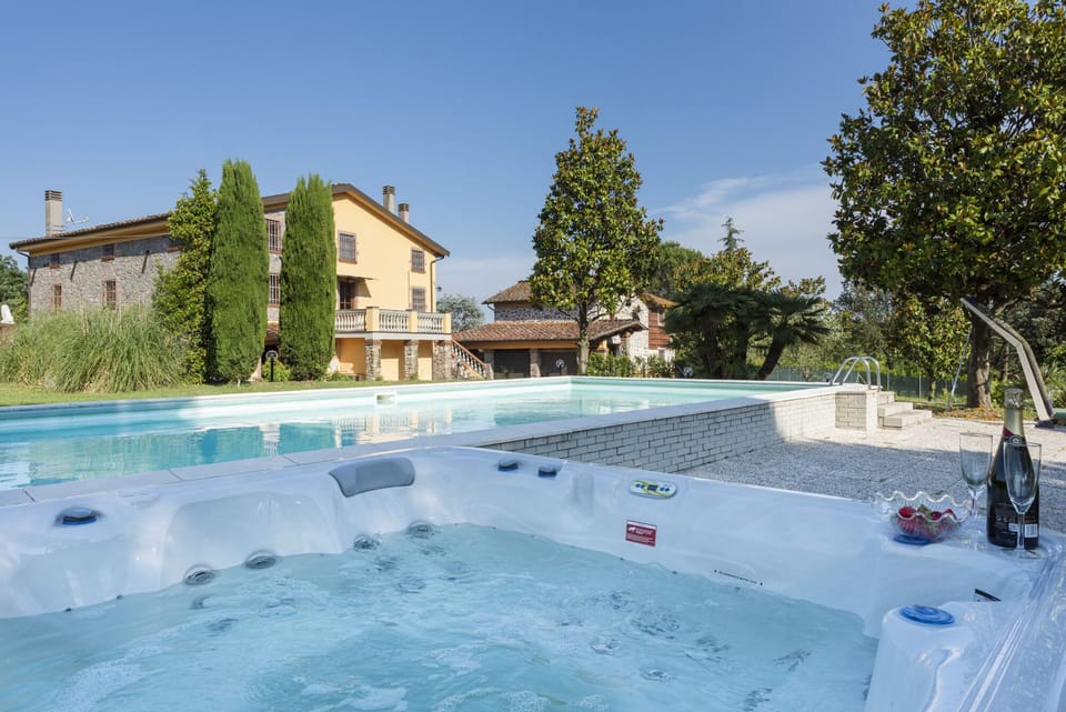 jacuzzi