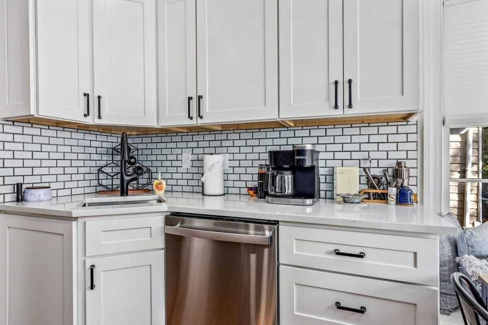 Enjoy a nice cup of coffee. The coffee maker is both drip and Keurig. It accepts standard filters. Extra 8-12 cup basket-style filters can be found in the kitchen cabinet. 