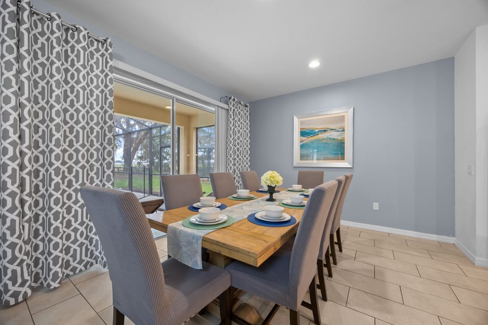 Architecture, Building, Dining Room, Dining Table, Furniture