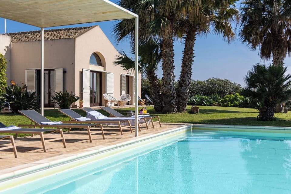Building Exterior, Garden, Outdoor, Pool