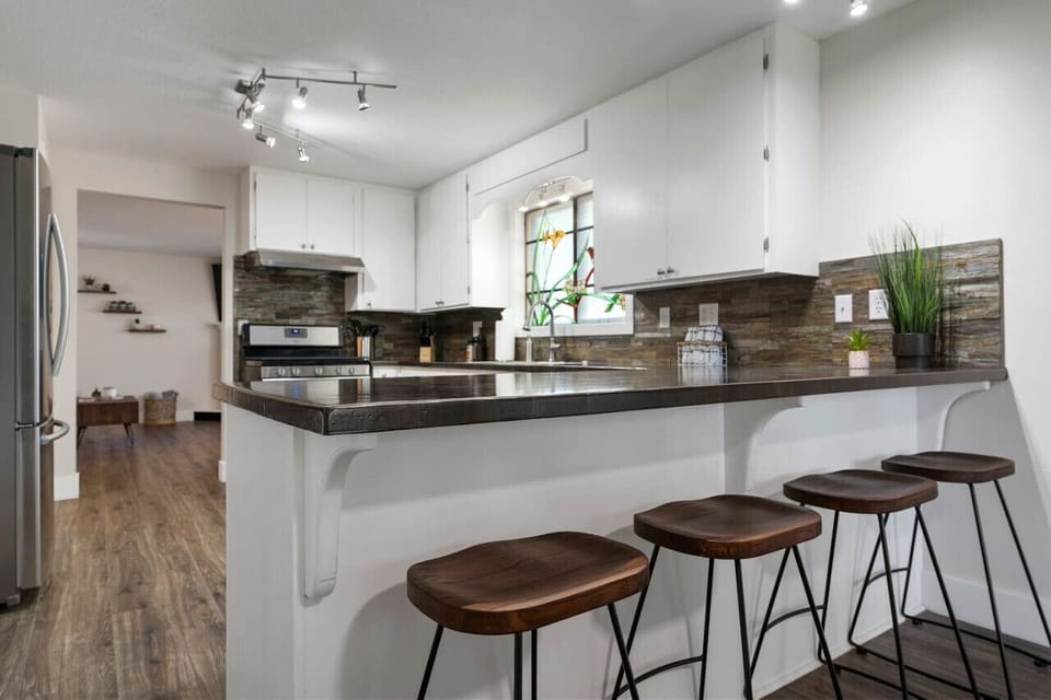 Kitchen, 1st Floor