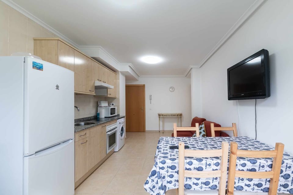 Kitchen or kitchenette,Dining area