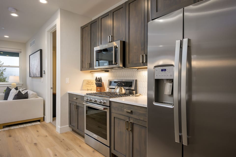 Fully Equipped Chef's Kitchen